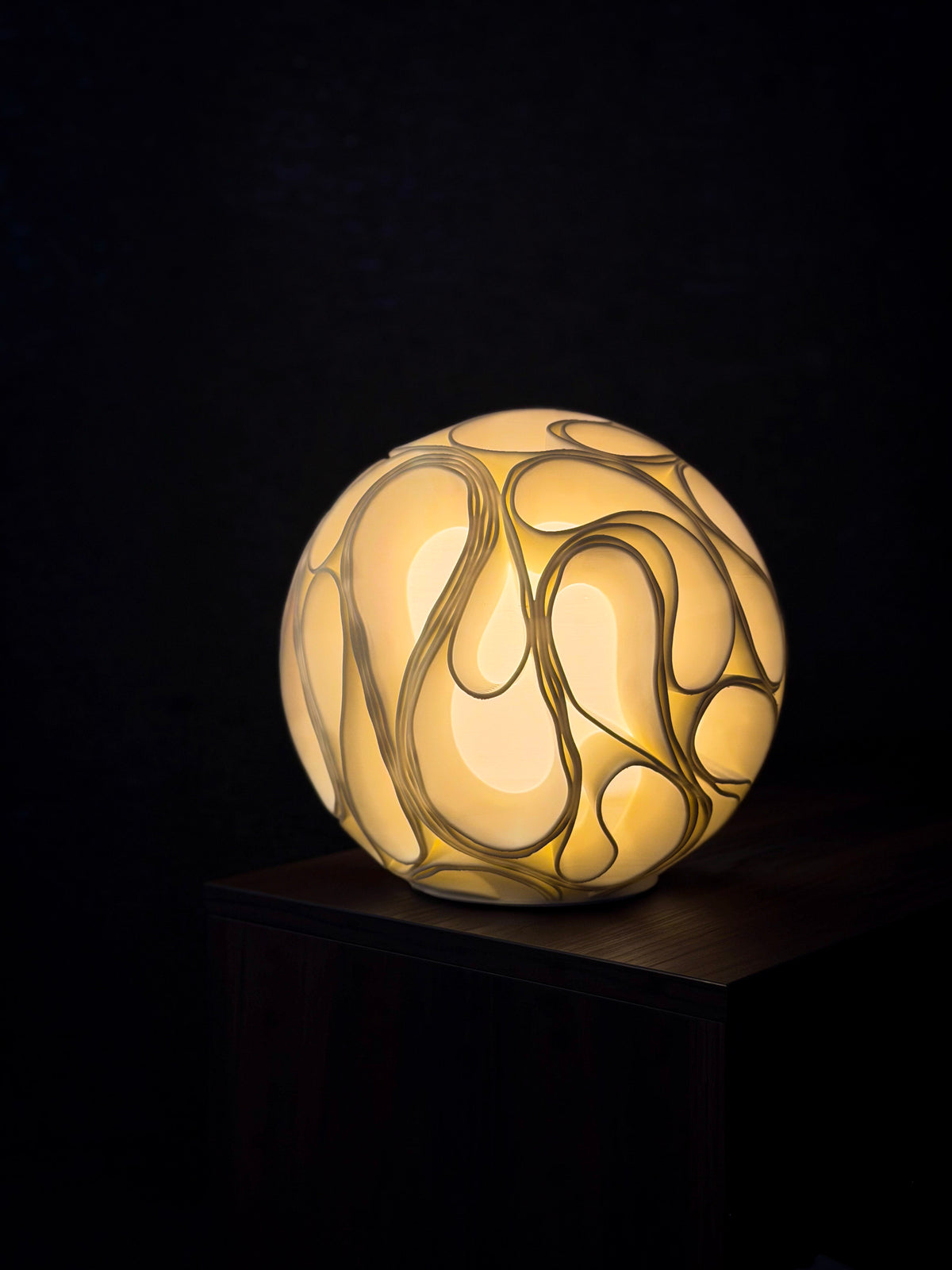 Tendril sculptural table lamp, hand-finished in Perth — view 4